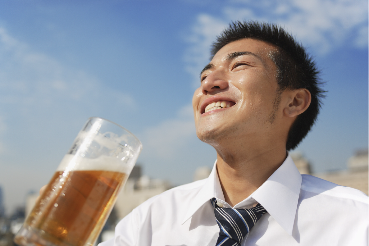 冷たい飲み物と歯の健康のイメージ